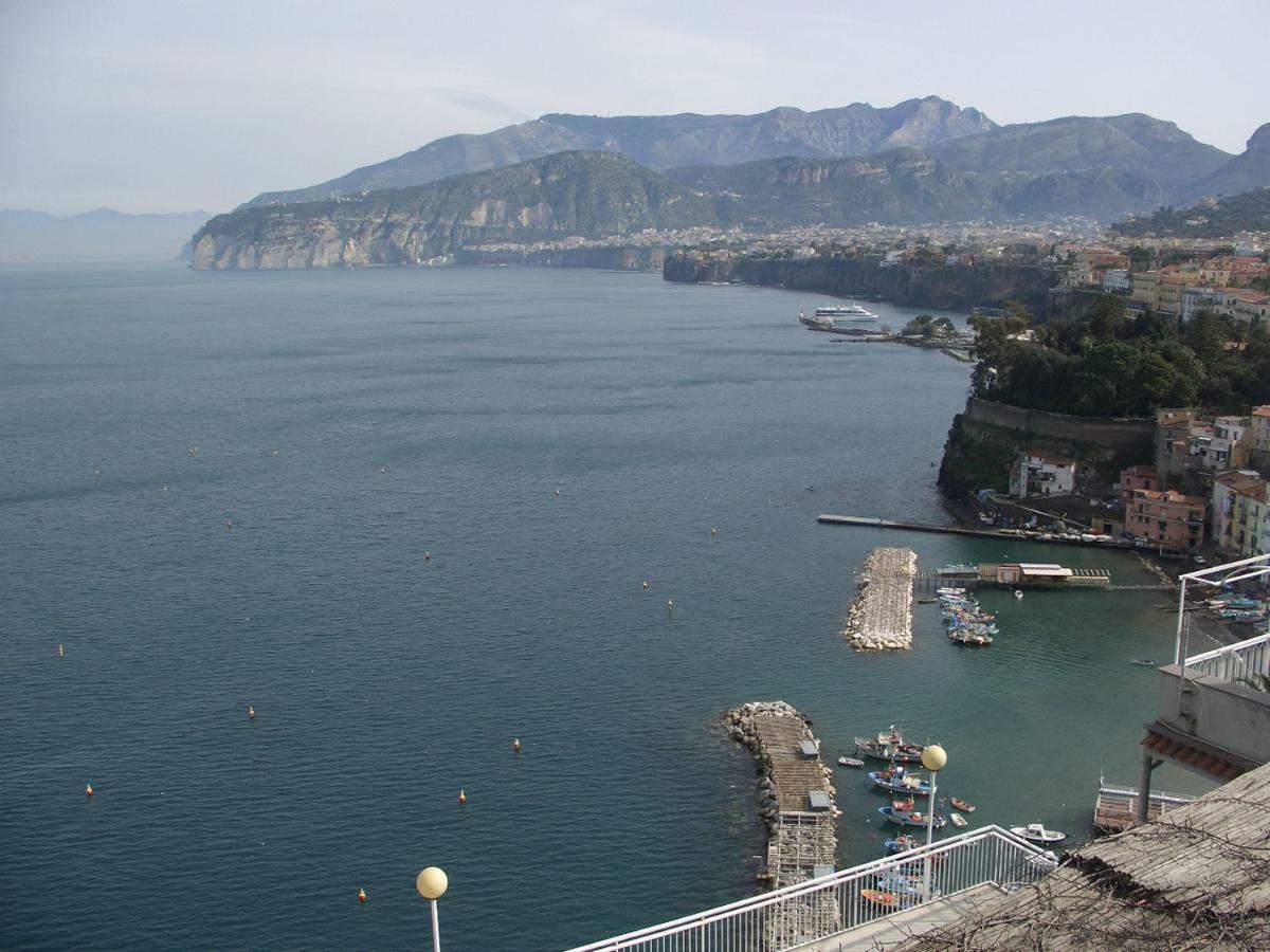 B&B Syrentum Sorrento Exterior foto
